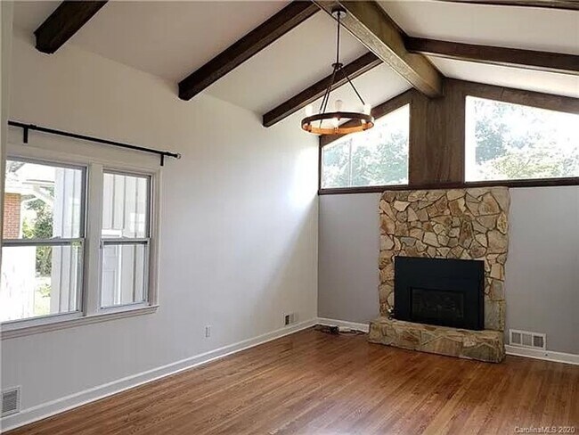 Foto del edificio - Beautiful 3 Bedroom single family home in ...