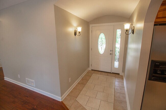 Foto del edificio - 7106 Stanwood Dr