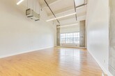 Foto principal - Beautiful loft with vaulted ceilings and l...
