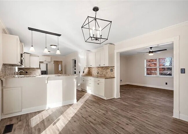 Foto del edificio - 3 bedroom 2 bath house