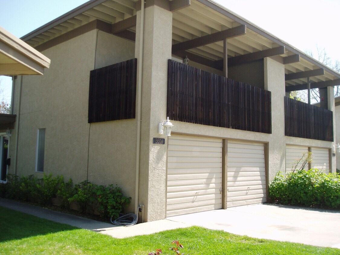 6033 Leafwood Dr, Carmichael, CA 95608 Townhome Rentals in Carmichael