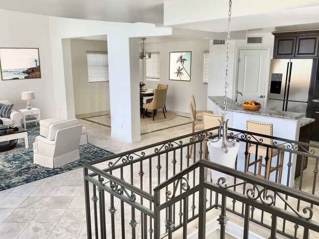 Photo - 206 S Lucia Ave Townhome