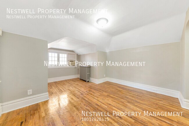 Foto del edificio - $250 OFF 1ST MONTH'S RENT! Charming 1-bed ...