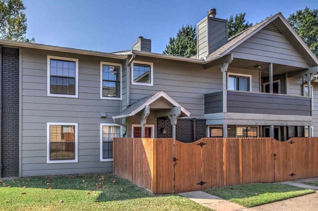 Primary Photo - 2 Bed / 1 Bath Condo South Tulsa - Availab...