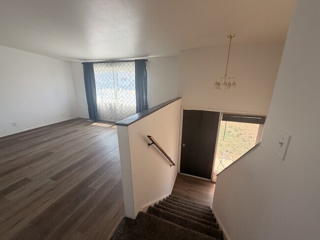 Foto del edificio - 589 Oquirrh Ave