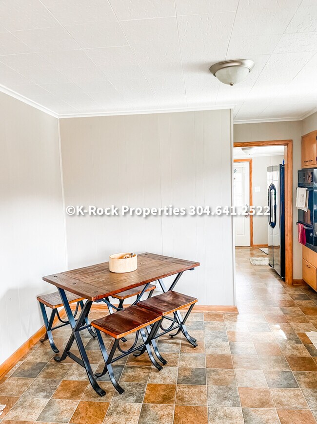 comedor - 318 Johnson Ave
