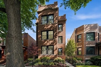 Building Photo - 2442 W Wilson Ave