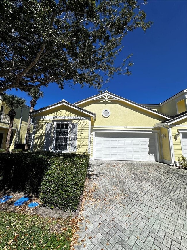 Foto del edificio - 606 Mariner Bay Blvd