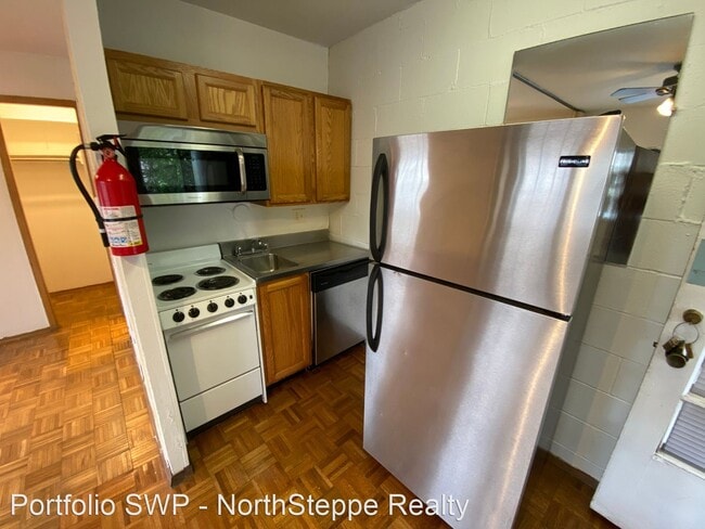 Building Photo - Studio, 1 bath Apartment - 240-242 W 8th A...