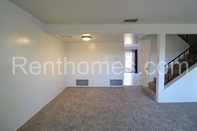 Foto del edificio - 7889 Rancho Fanita Dr