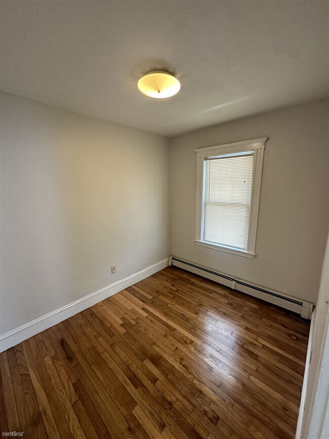 Building Photo - 3 br, 1 bath House - 121 Child St