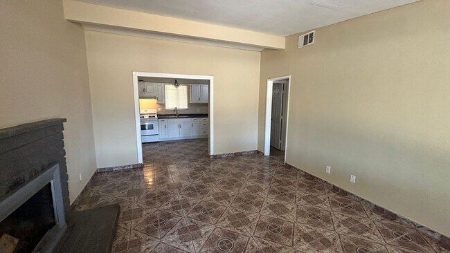 Foto del edificio - Charming 3 Bedroom 2 Bathroom Home for Rent