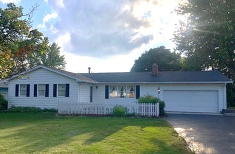 Building Photo - 840 Bright Rd