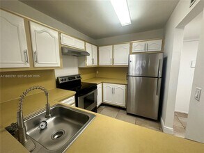 Building Photo - 13685 NE 10th Ave