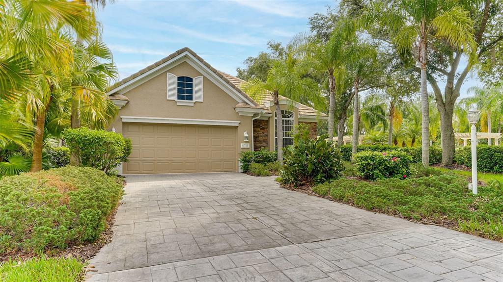 Foto principal - 6715 Pebble Beach Way