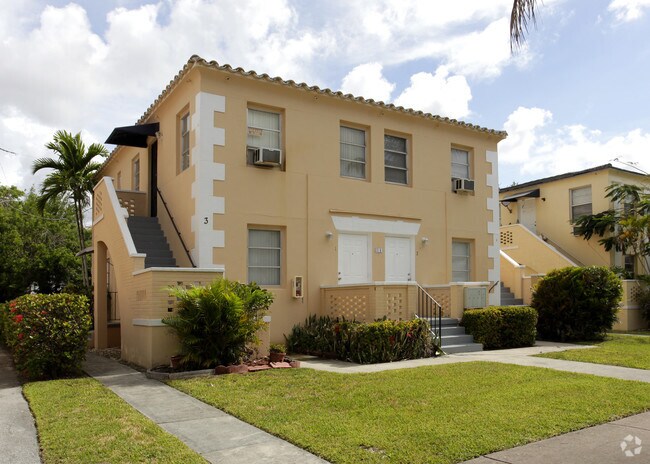 Building Photo - 27-31 Sidonia Ave