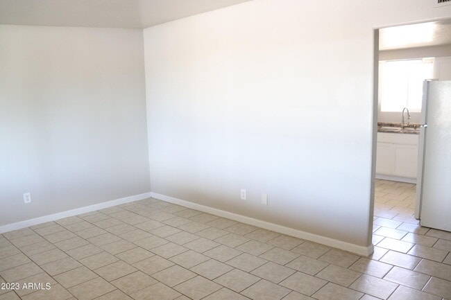 Building Photo - 1052 Chaparral Cir