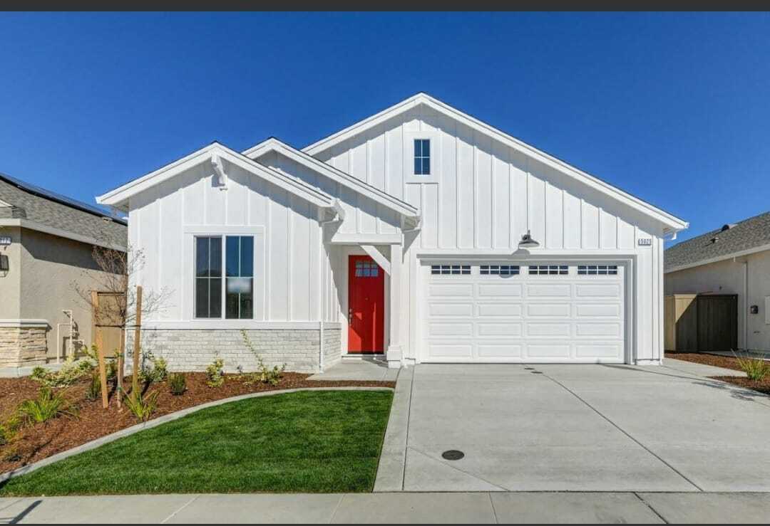Front Elevation - 5025 Cardero Way