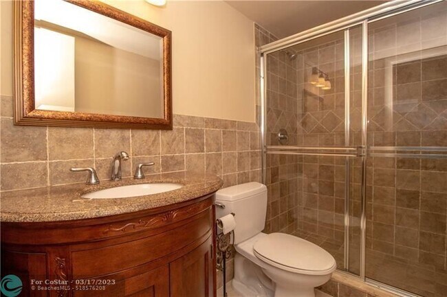 Building Photo - 381 S Hollybrook Dr