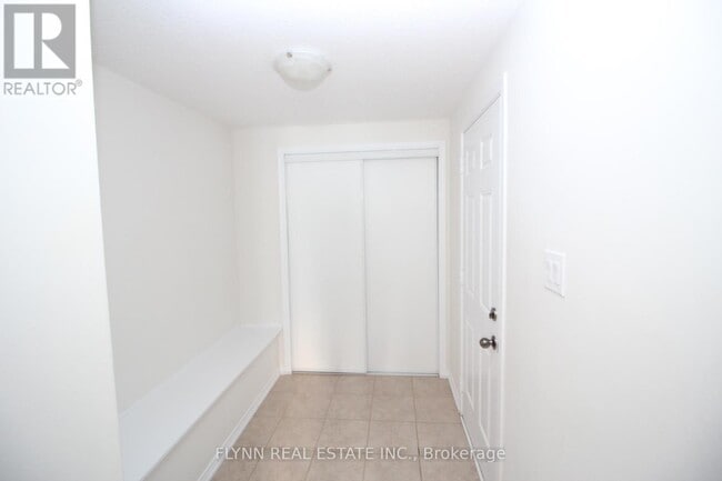 Photo du bâtiment - 7804 Juneberry Dr