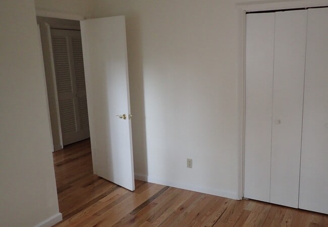 2nd bedroom - 6 Talcott Ridge Rd