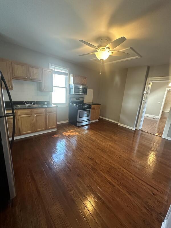 Foto del edificio - 2132 W 11th St