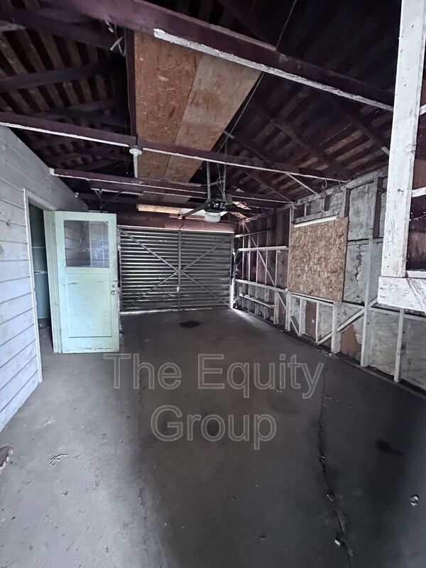 Foto del edificio - 1216 N Conyer St