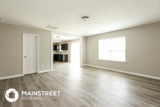 Foto del edificio - 6619 Glenville Dr