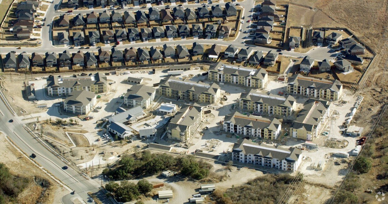 Tacara at Dove Creek Apartments in San Antonio, TX