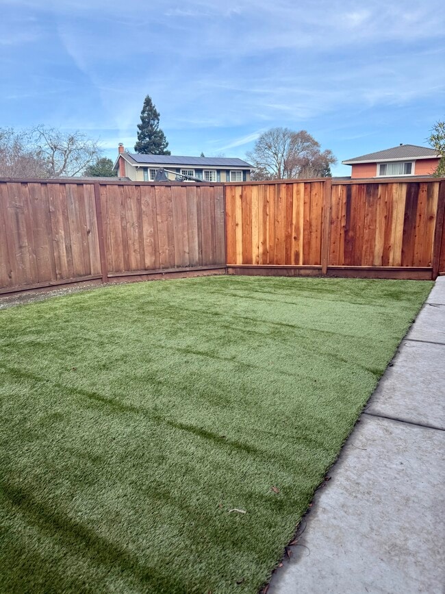 Photo - 14 Dubost Ct House