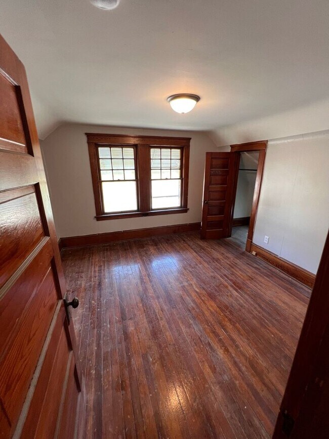 Foto del edificio - 15912 Parkgrove Ave