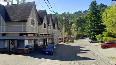 Building Photo - 301 Poplar St
