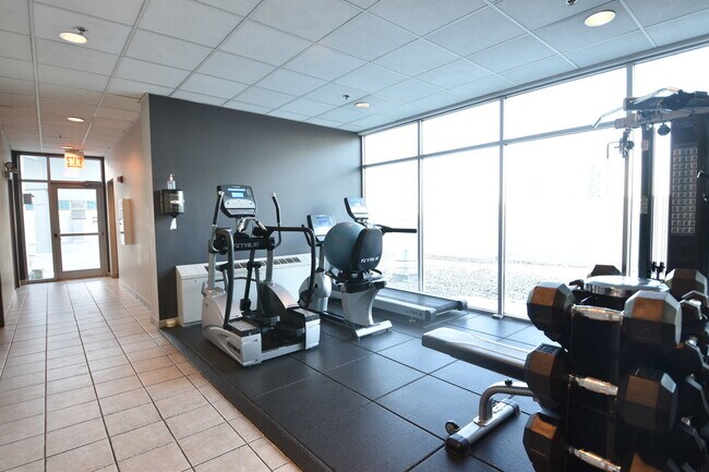 Foto del edificio - 421 W Huron St