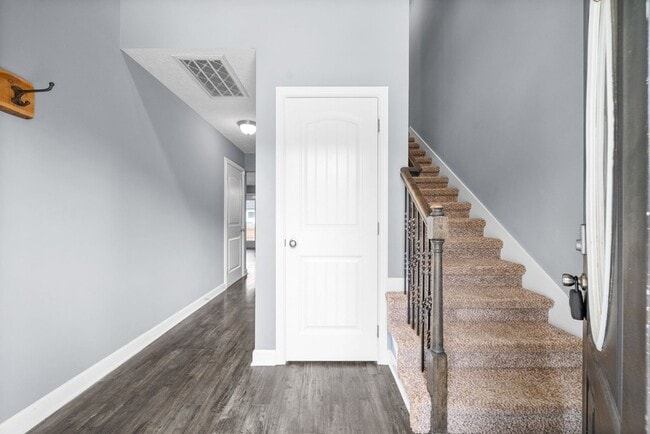 Foto del edificio - 3755 Windmill Dr