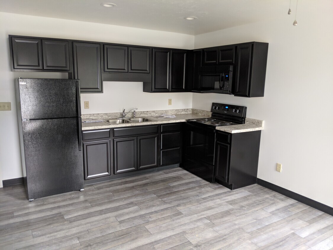 948 Broadway, Hanover, PA 17331 Apartments in Hanover, PA