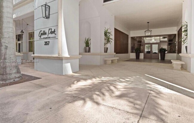 Foto del edificio - 357 Almeria Ave