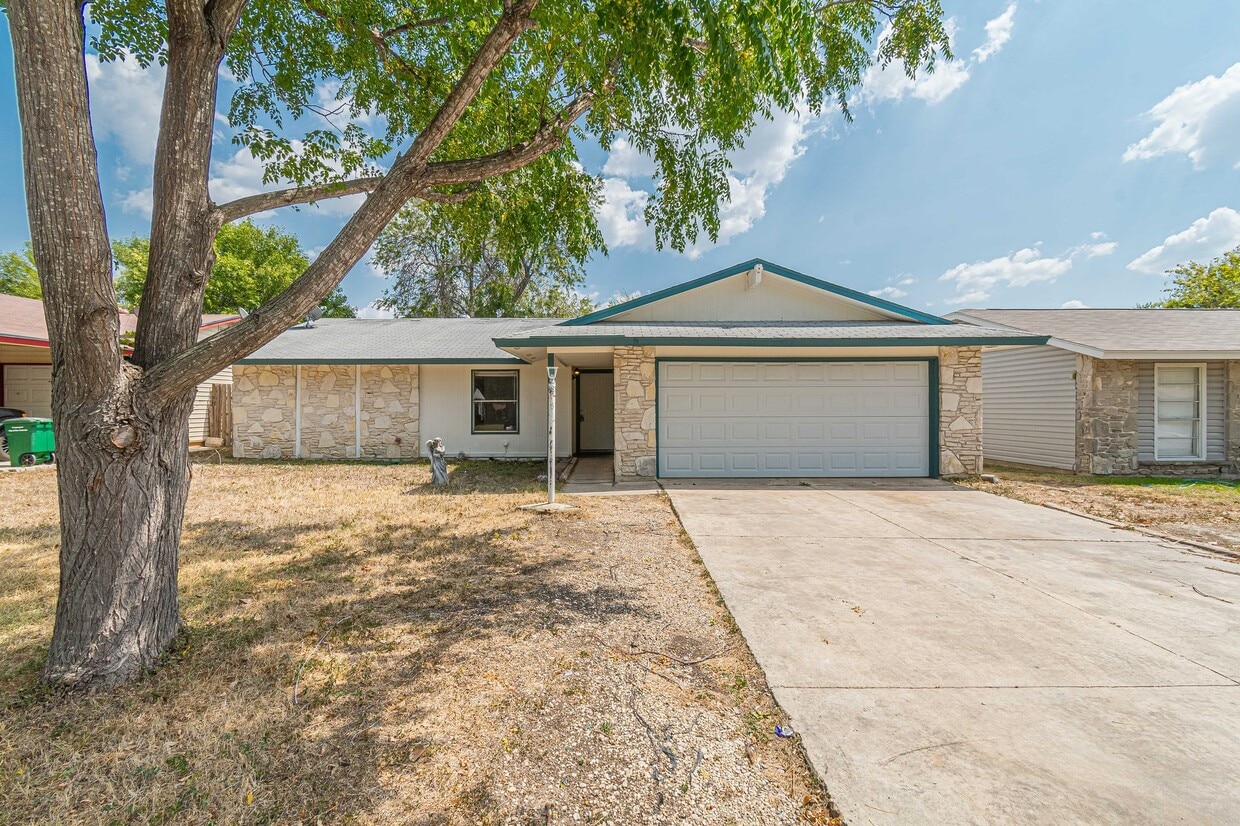 Foto principal - 9518 Millbrook Dr