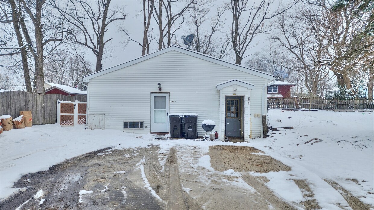 Primary Photo - 207 Wilson Ave