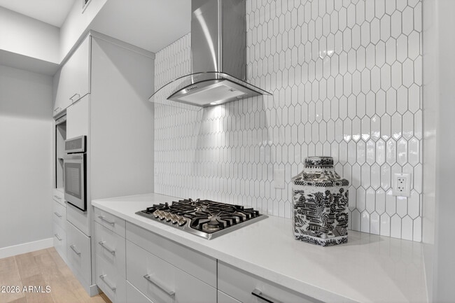 Foto del edificio - 16580 N 92nd St