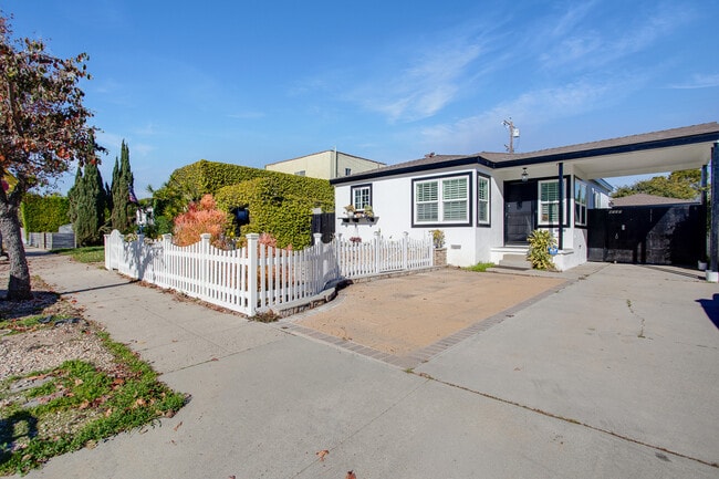 Foto del edificio - 4132 Beethoven St