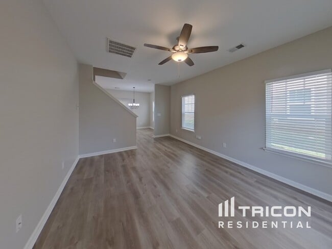 Foto del edificio - 287 Stonewood Crossing Dr