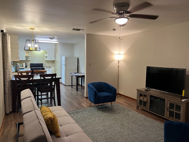 Foto del edificio - 1615 Cincinnati Ave