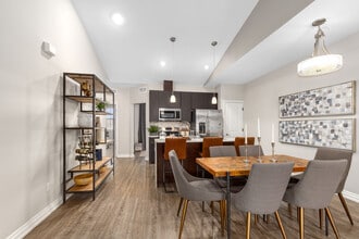 Building Photo - Encore At Manchester