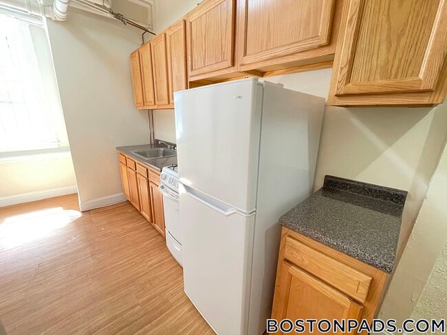 Building Photo - 1185 Boylston St