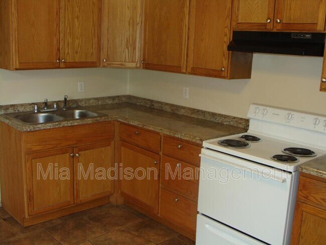 Foto del edificio - 1 Oak Forest Ln