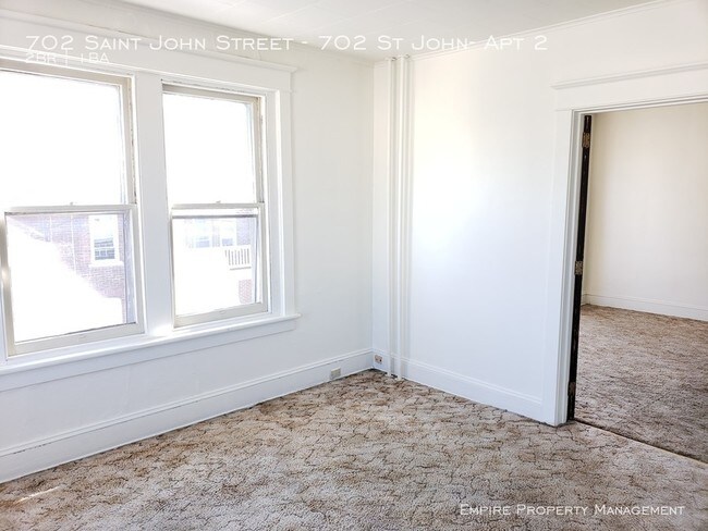 Foto del edificio - 702 St John St