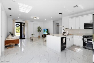 Building Photo - 6005 Beth Ave N