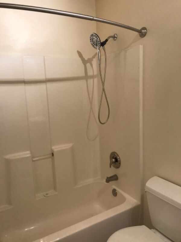 5346 East Pkwy, Cosby, TN 37722 Room for Rent in Cosby, TN