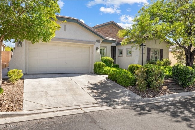 Building Photo - 10520 Narra Pl