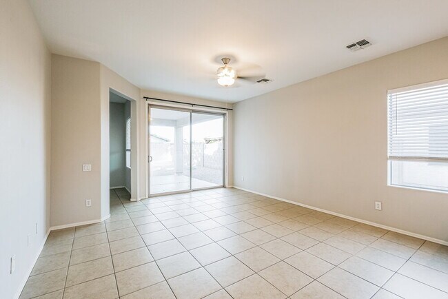 Foto del edificio - 11722 W Lincoln St